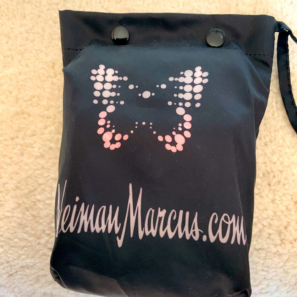 BRAND NEW NEIMAN MARCUS BRAND THREE NYLON TRAVEL TOTE BAGS IN LOGO POUCH